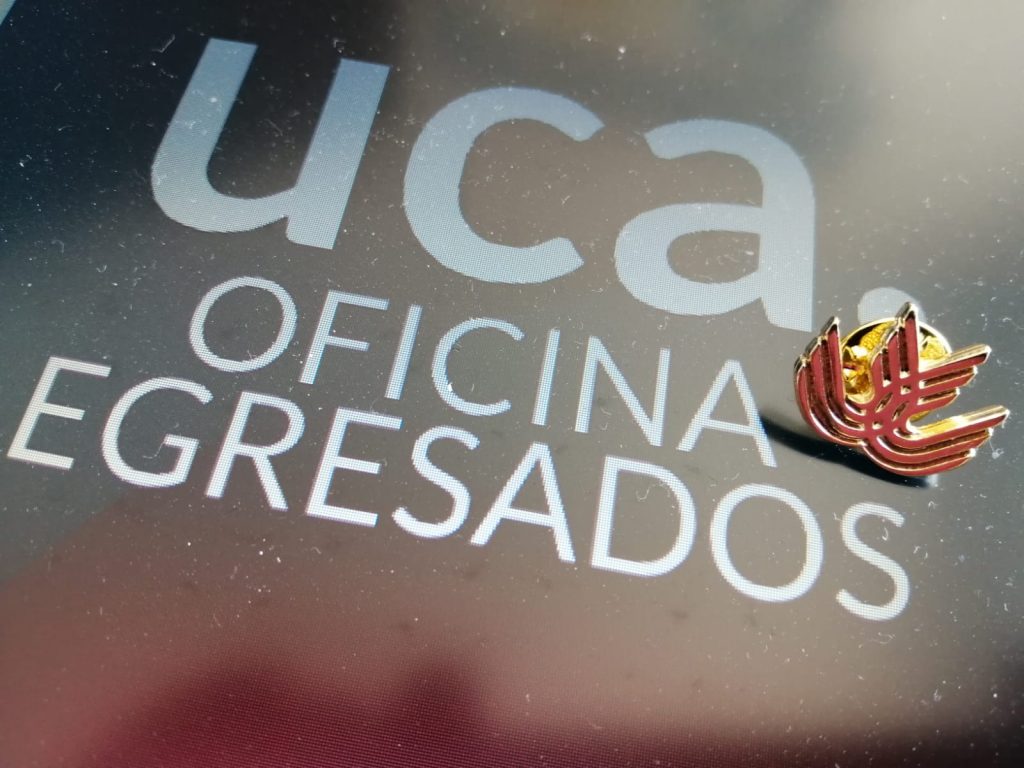 IMG Nuevo servicio de solicitud de insignias Egresados UCA