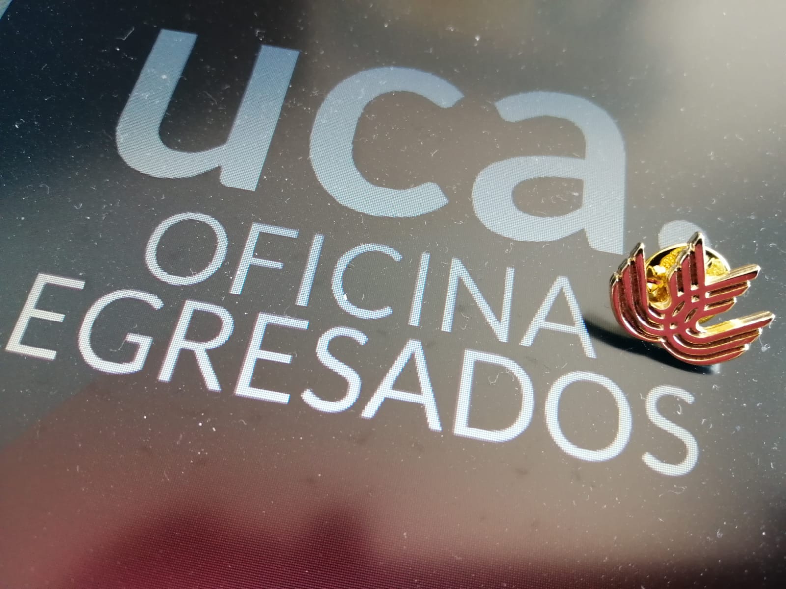 Nuevo servicio de solicitud de insignias Egresados UCA